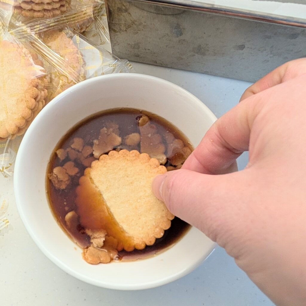 ハーベストをコーヒーに浸す