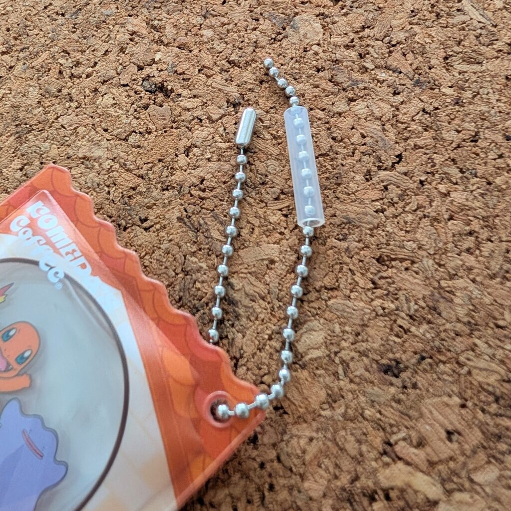 ボールチェーンカバーでポケモンチャーム落下防止