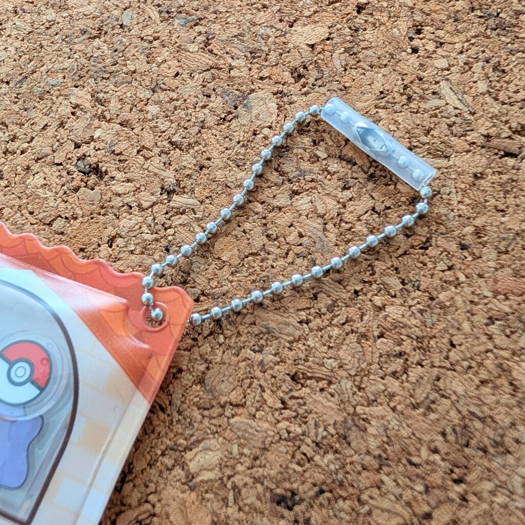 ボールチェーンカバーでポケモングッズ落下防止