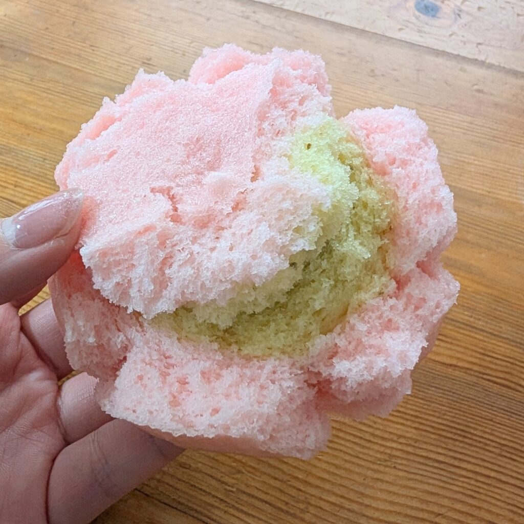 さくら蒸しまん。かわいくておいしい和菓子