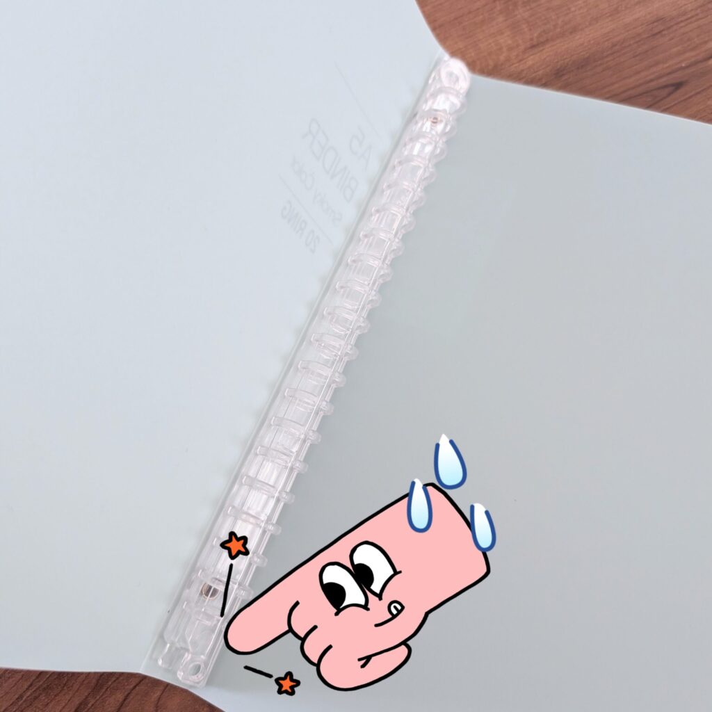 ダイソーくすみカラーA5バインダー 不良品