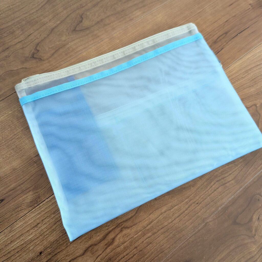 メッシュポーチ青色 amazon購入品