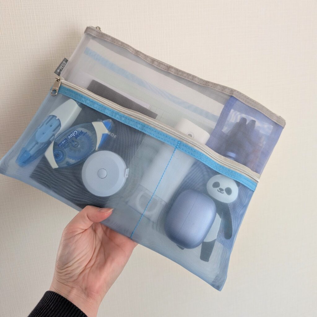 メッシュポーチに文房具や小物を収納 ミドリ