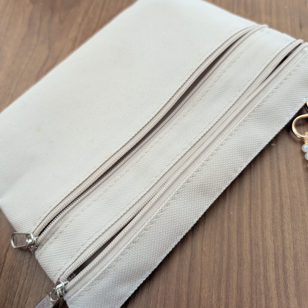 ダイソー メッシュケース B6