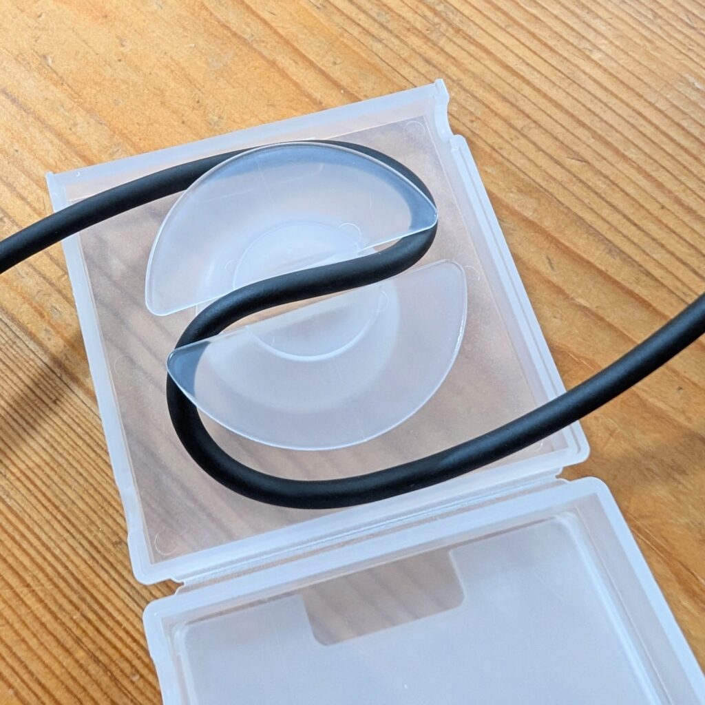 無印良品 ケーブル収納 スマホスタンド付
