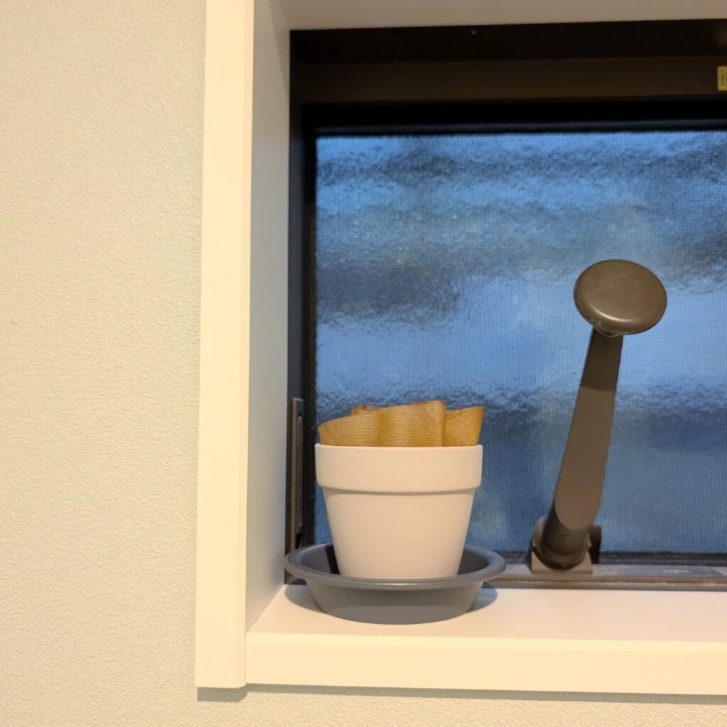 ダイソー鉢でコーヒーかす消臭ポットDIY