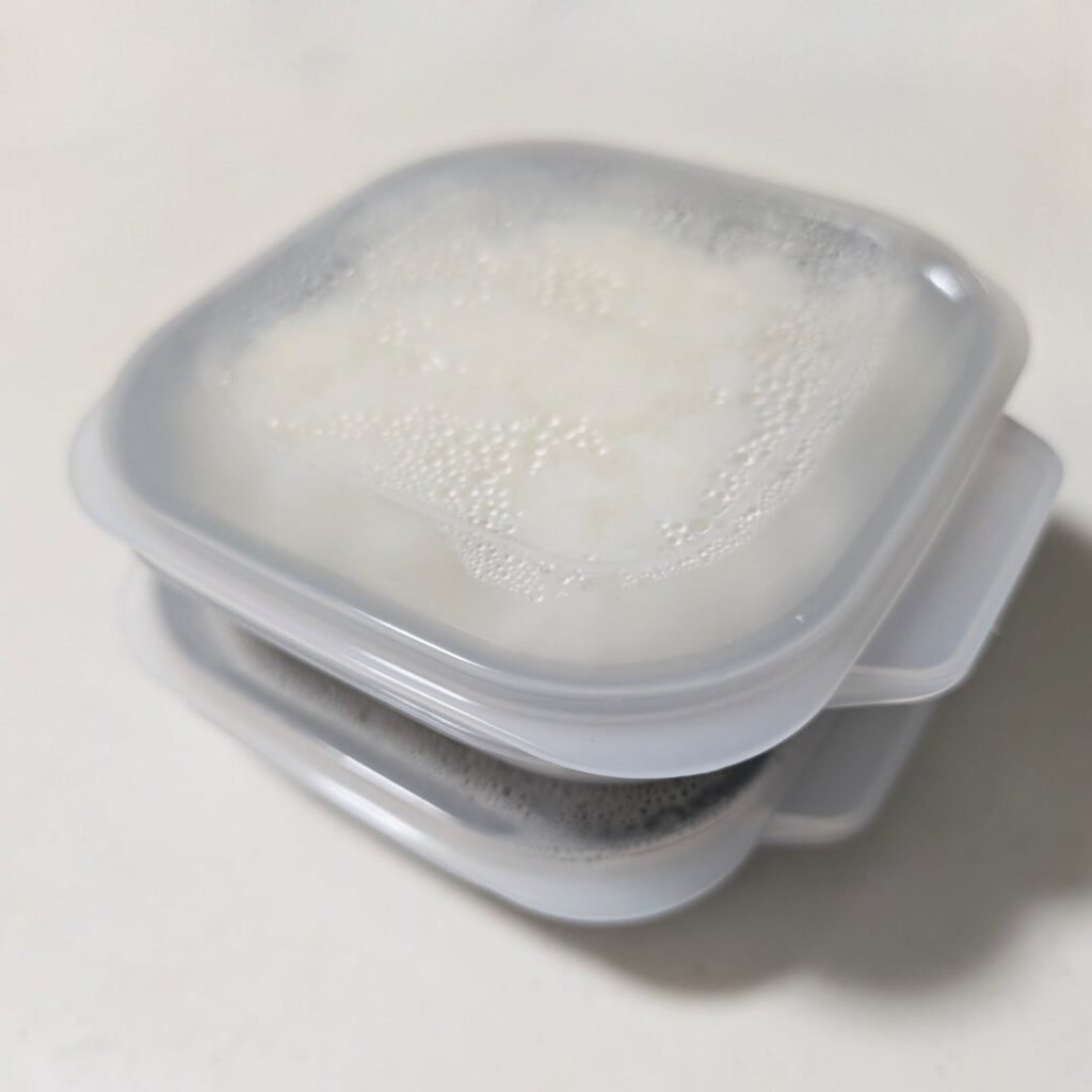 スリコごはん保存容器2個セット、すのこ付き