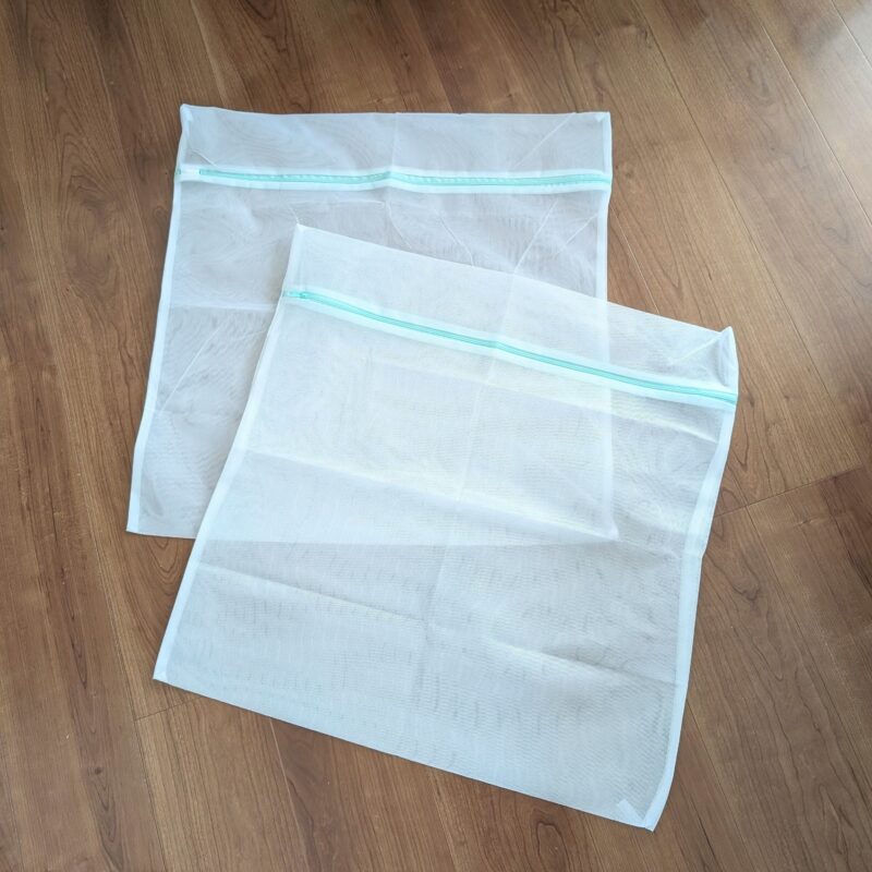 ダイソー ジャンボ洗濯ネット 60x60cm