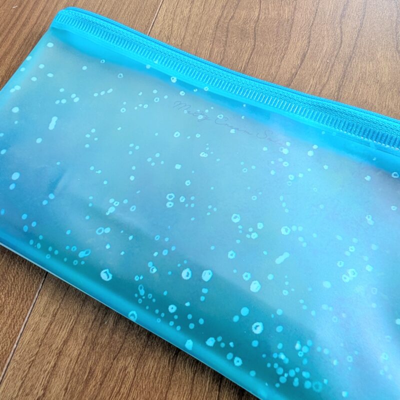 メルティークリームソーダ ペンケース セリア