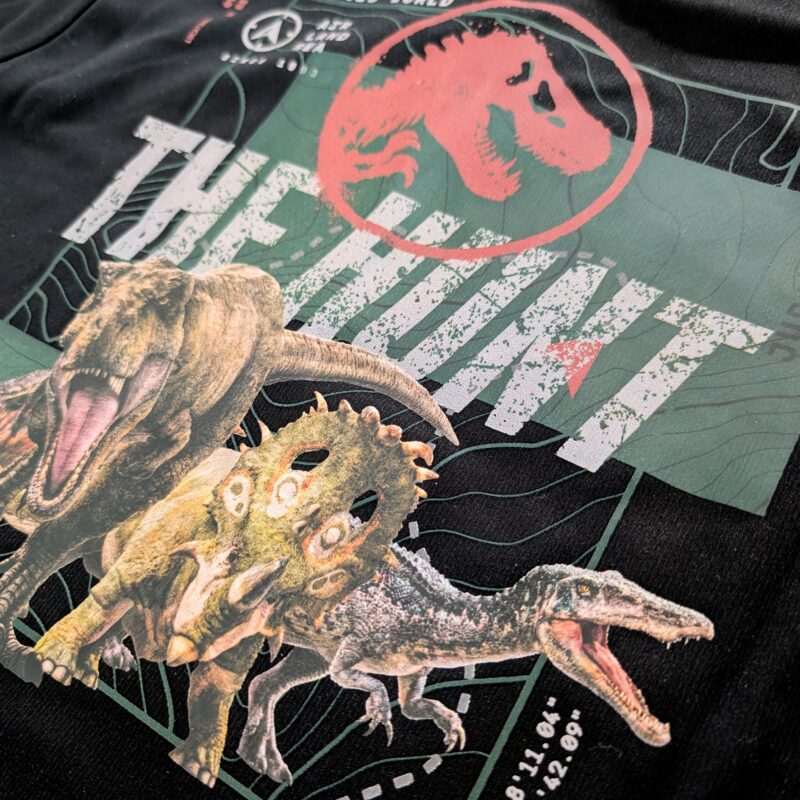 ジュラシック・ワールドの恐竜Tシャツ しまむら
