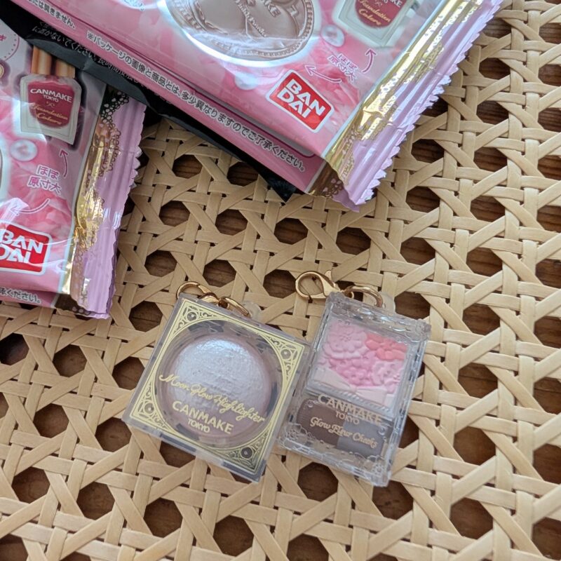 キャンメイク ミニチュアコスメチャーム:チークとハイライター