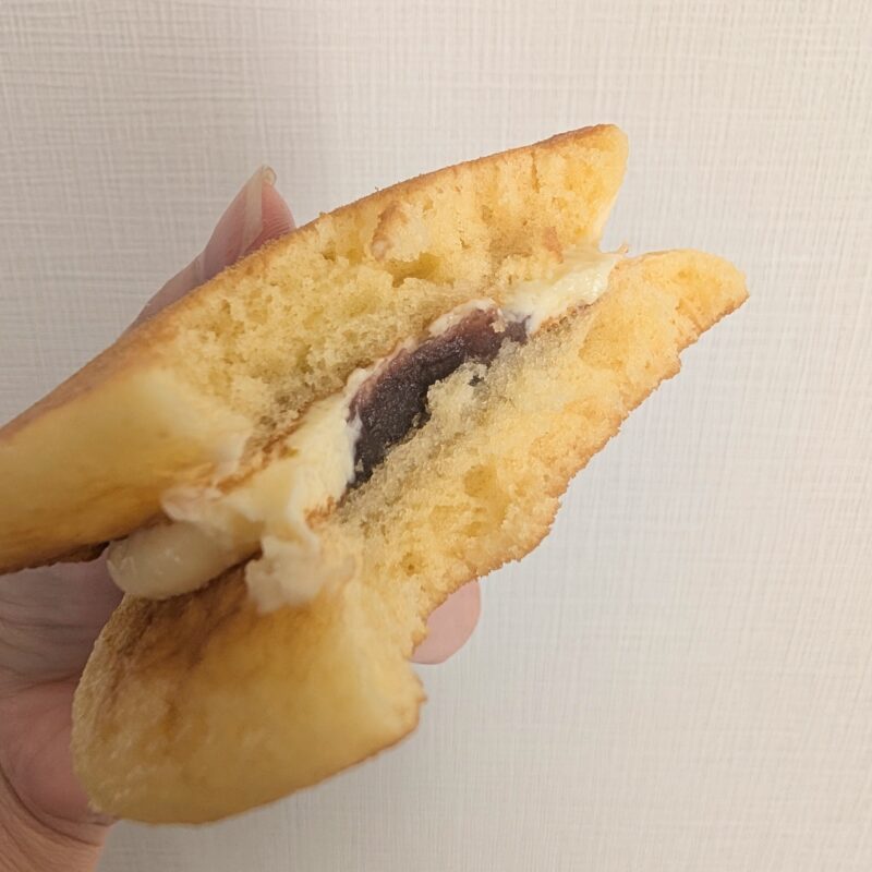 シャトレーゼ 国産バターと自家炊き餡のパンケーキ