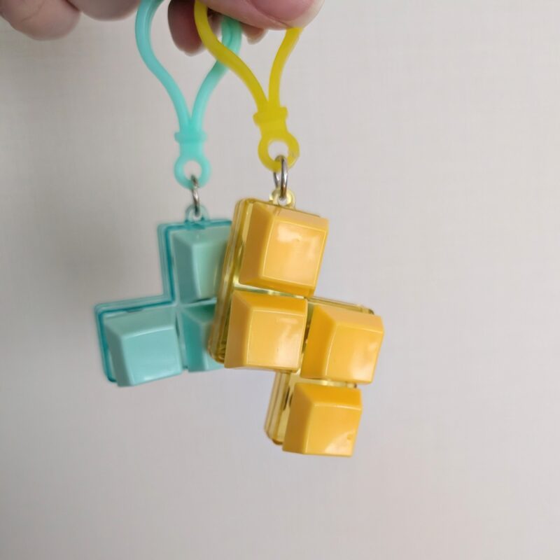 ダイソー カラーブロックキーホルダー