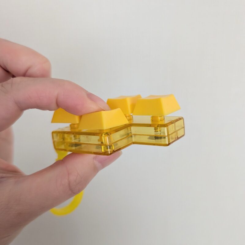 ダイソー カラーブロックキーホルダー