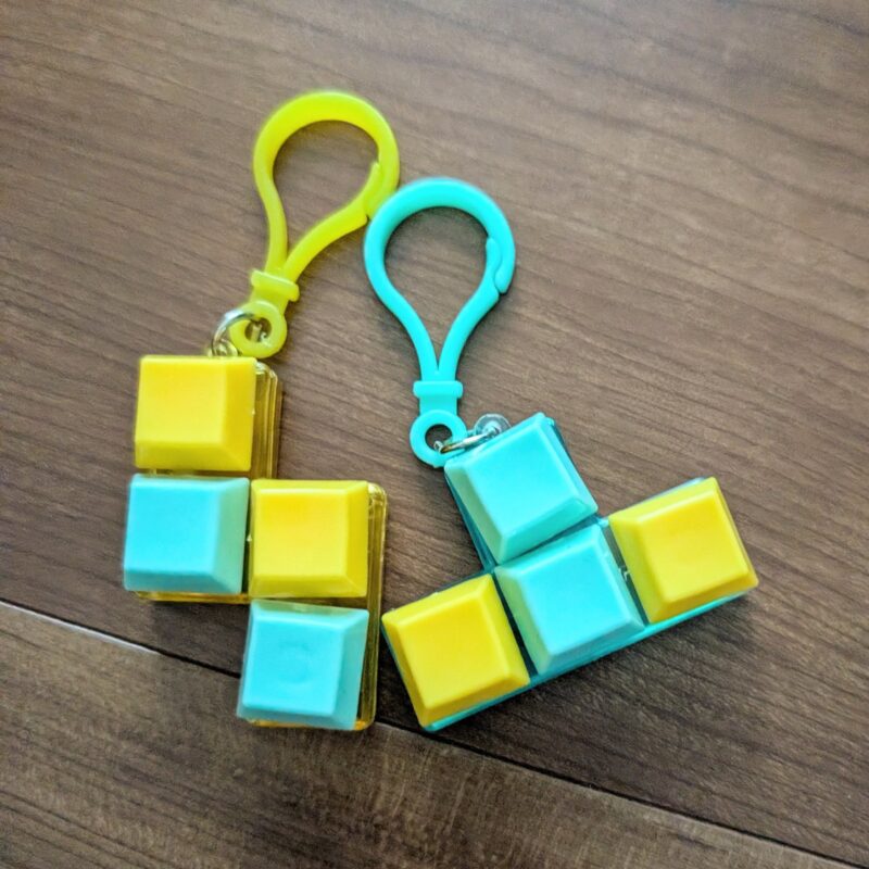 ダイソー カラーブロックキーホルダー