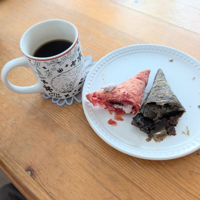 マクド 三角チョコパイ 黒 クッキー&クリーム